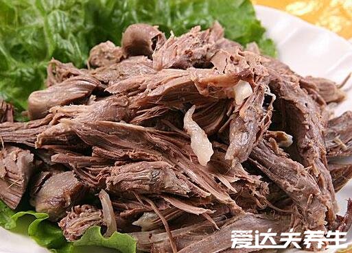 吃狗肉的禁忌，特别是疯狗肉绝对不能食用(四大禁忌须谨记)