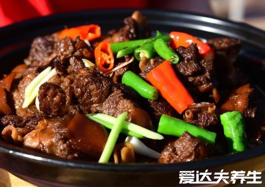 吃狗肉的禁忌，特别是疯狗肉绝对不能食用(四大禁忌须谨记)