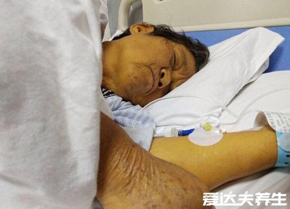 肝癌晚期病人临终前发出的五个信号，肝区疼痛很容易致死