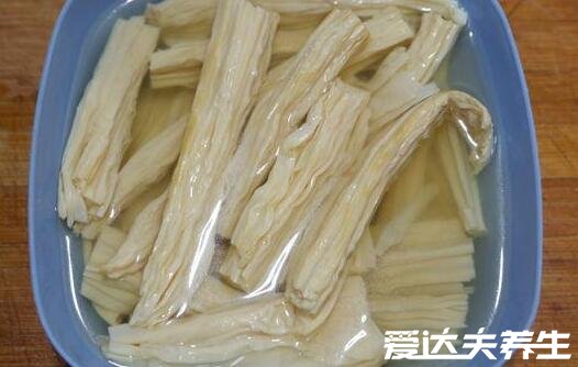 腐竹怎么泡最快，剪短后用温水浸泡十分钟搞定(简单又快捷)