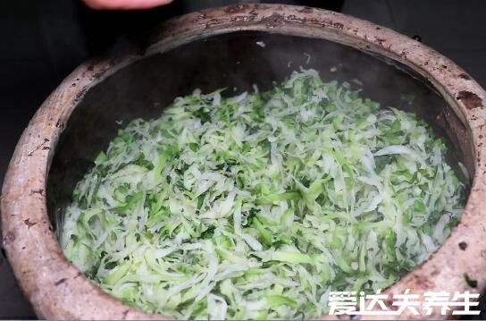 酸白菜的腌制方法，从准备材料到腌制成功只需要4步(新手也能学)