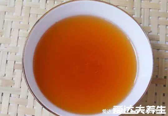 琴酒是什么酒，世界第一大类的烈酒(又叫金酒是鸡尾酒的心脏)