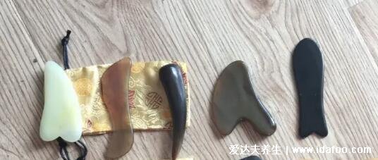 刮痧板什么材质的好，医疗效果选砭石面部美容用玉石(4种材质)