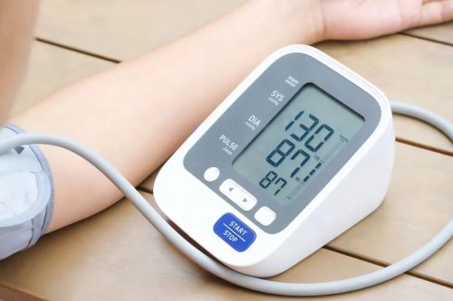 老年人高血压与低血压哪个危害更大